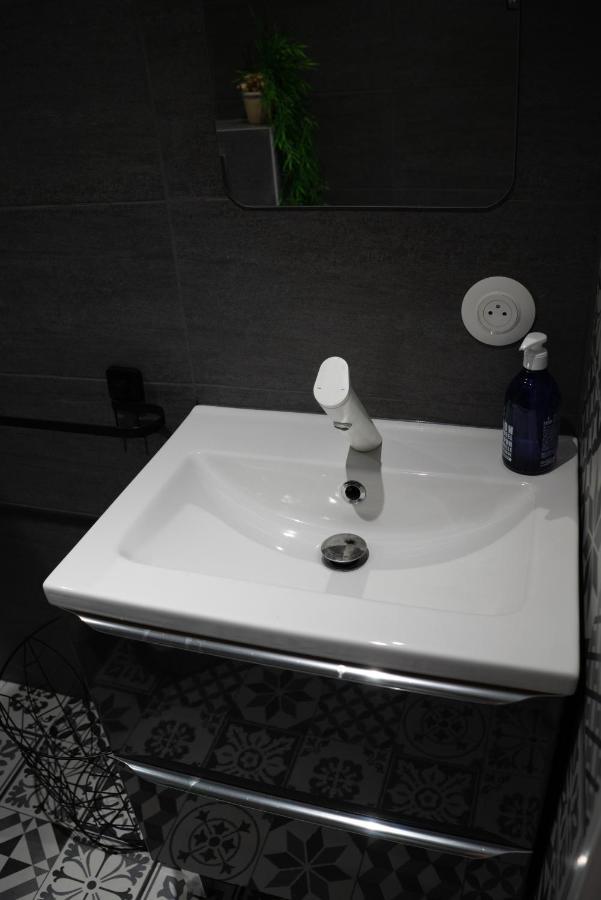Апартаменты Little Mama 80 Meters From Public Parking Rapp Кольмар Экстерьер фото